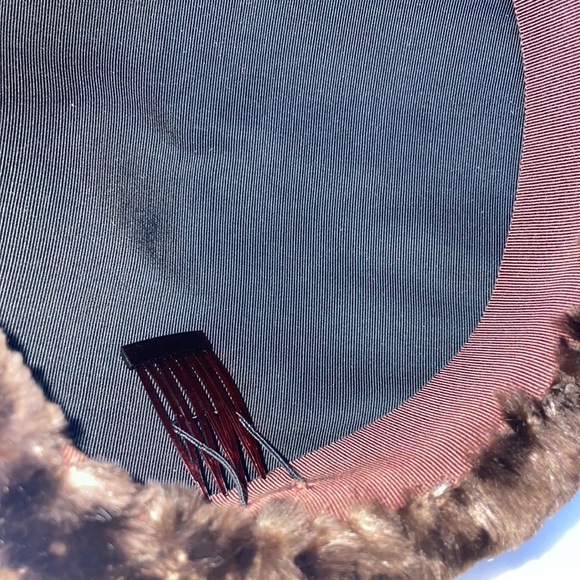 VINT SAKS FIFTH AVE MINK MILLINERY SALON 1950s PILL HAT IT HAS A TINY COMB - Picture 5 of 9